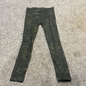 Camo spanx leggings!